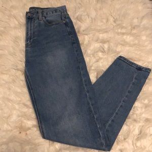 American Eagle vintage mom jeans
